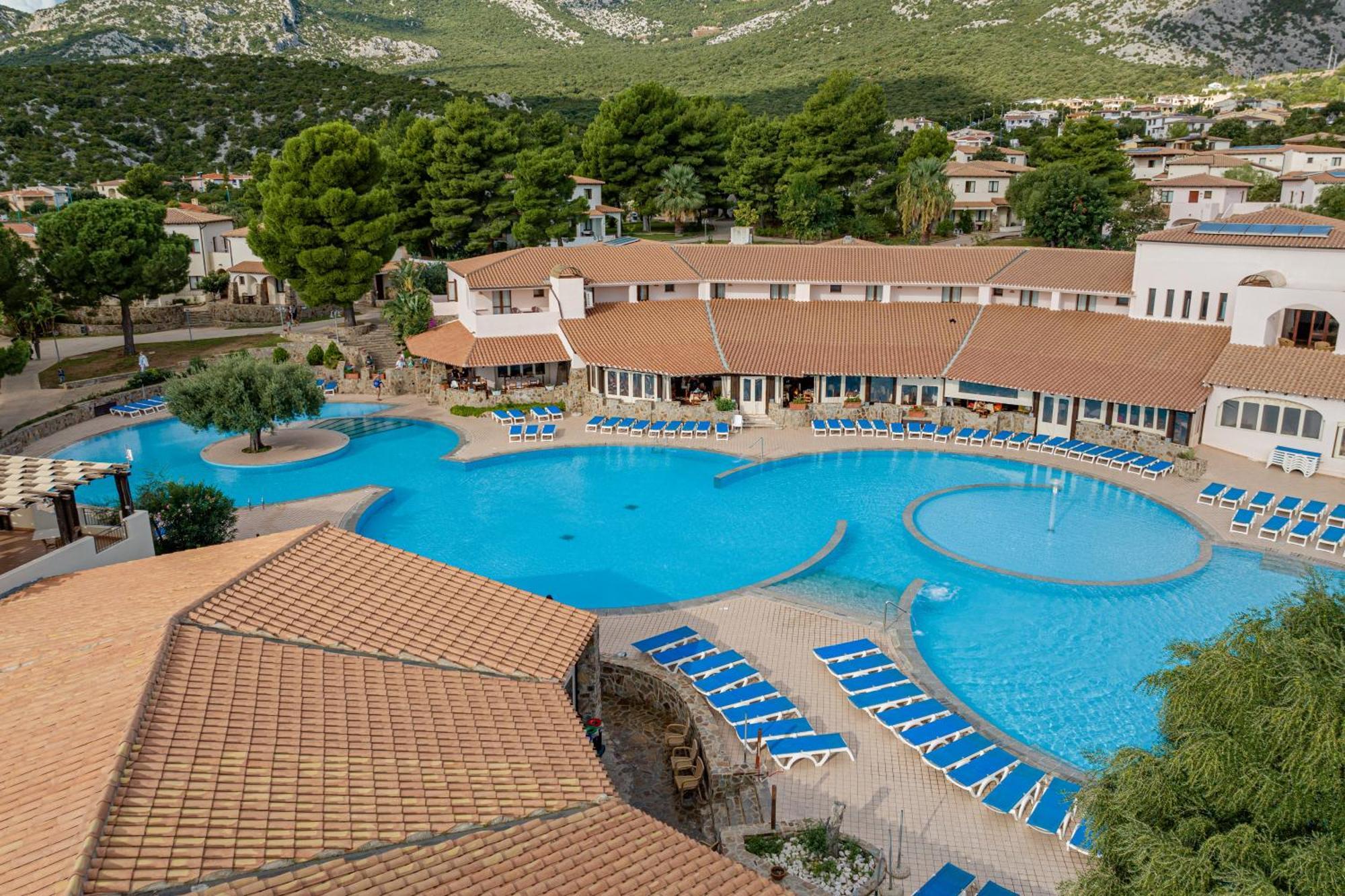 Club Esse Cala Gonone Hotel Exterior photo