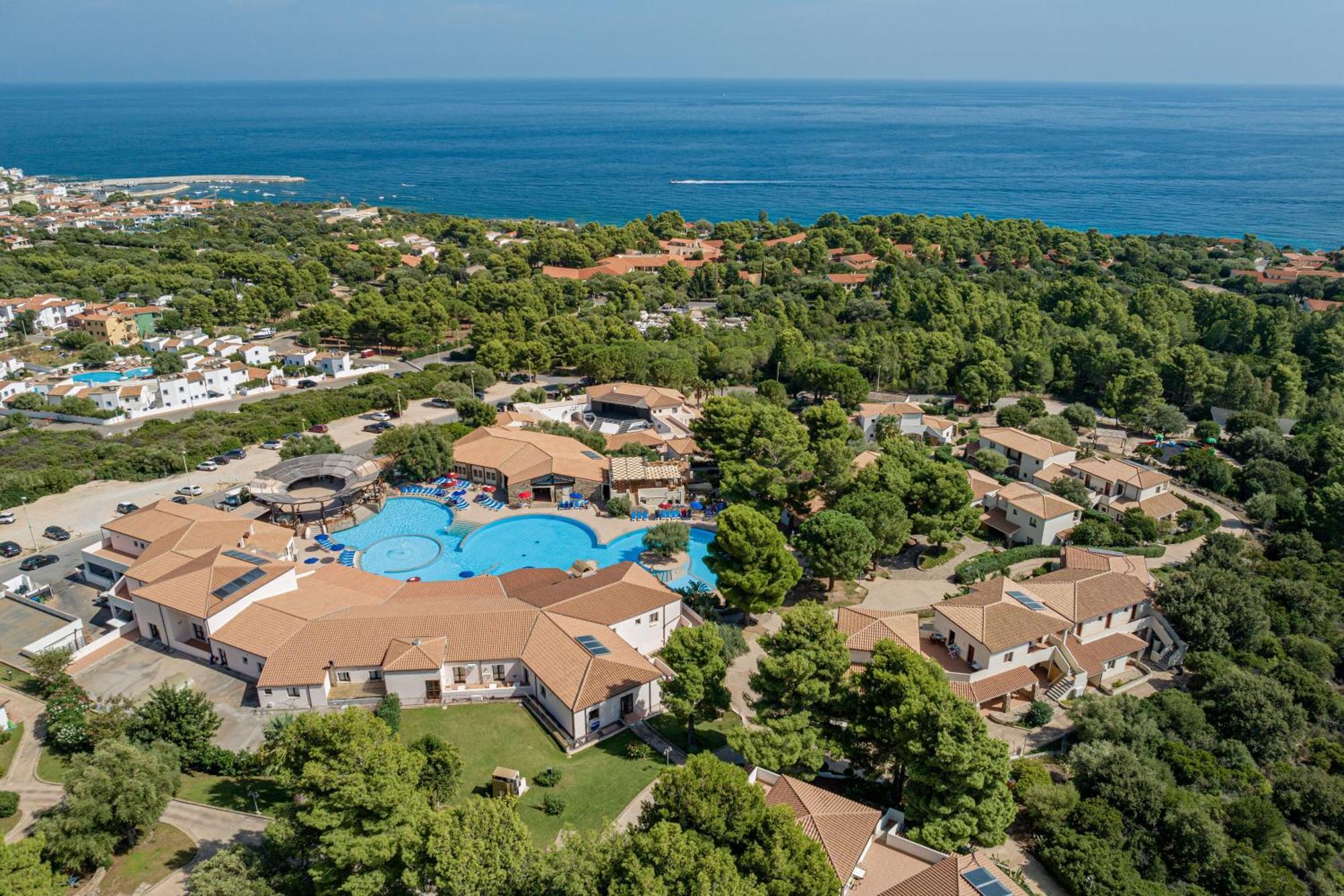 Club Esse Cala Gonone Hotel Exterior photo
